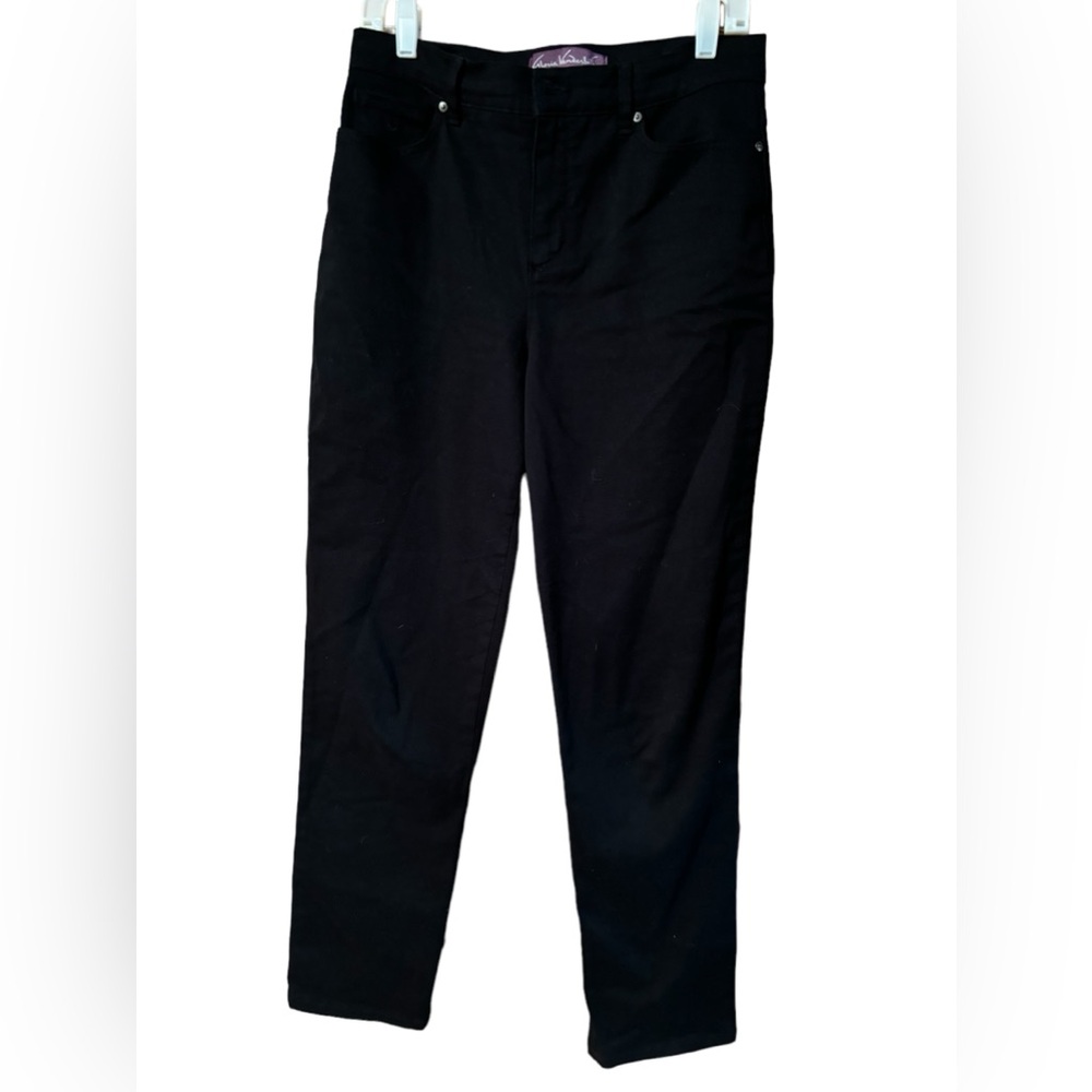 Gloria Vanderbilt black size 8